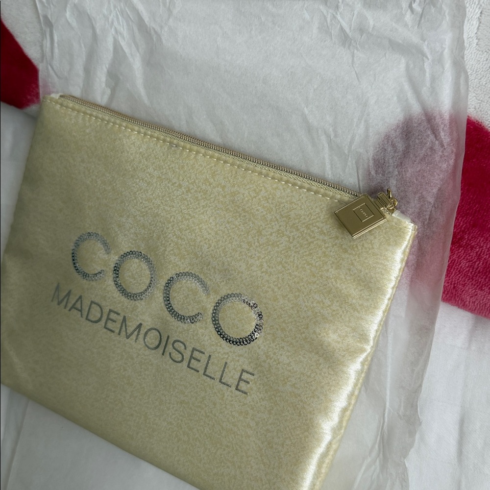 GWP CoCo Chanel Cream Clutch Bag - Picture 5 of 10